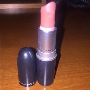 Mac lipstick "velvet teddy"