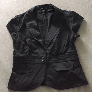 H & M Black Crop Blazer