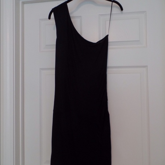GUESS black one-shoulder jersey dress
