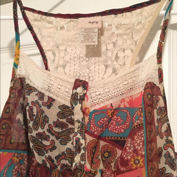 Sold! Day trip by buckle tank top - Picture 2 of 3