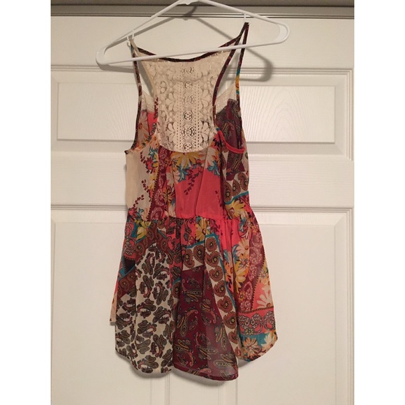 Sold! Day trip by buckle tank top - Picture 3 of 3