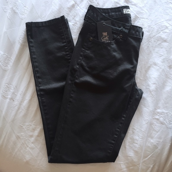 Matte Coated Wax Skinny