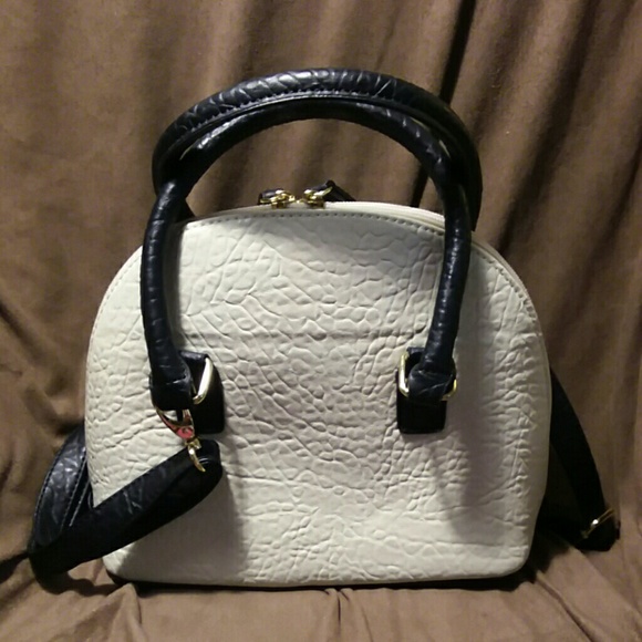 APT 9 black and cream shoulder bag - Picture 3 of 6