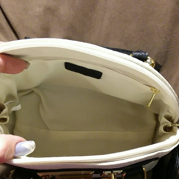 APT 9 black and cream shoulder bag - Picture 4 of 6