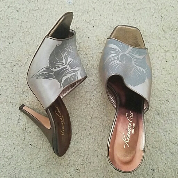 Kenneth Cole New York sandals size 7.5. - Picture 2 of 3