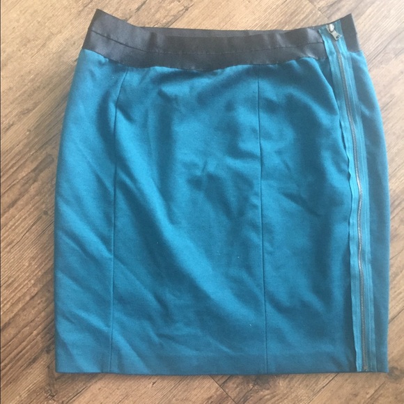 T Tahari teal pencil skirt