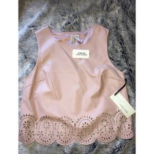 Scalloped blush tank top