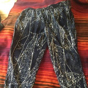 Size large mission joggers