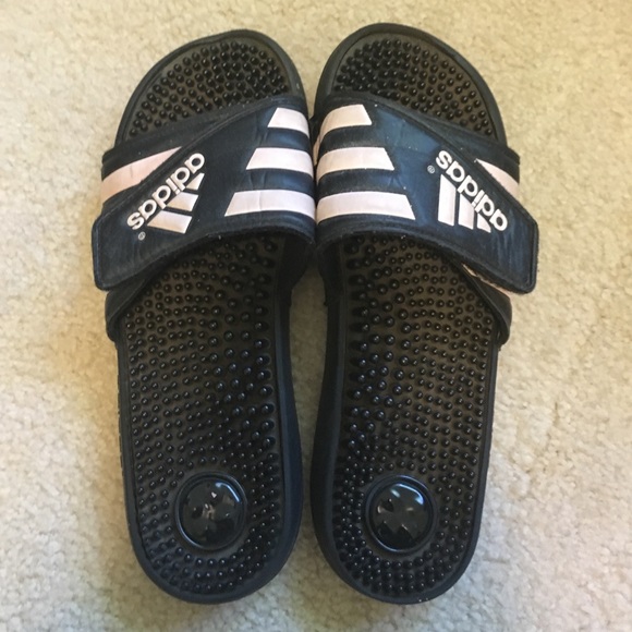 Adidas Sliders- Super Comfy!