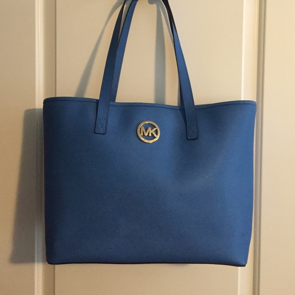 Michael Kors Handbags - Large Michael Kors Tote Bag