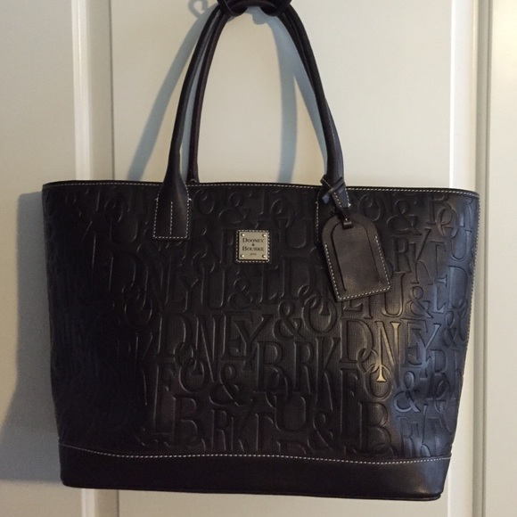Dooney & Bourke Handbags - Dooney & Bourke large chocolate brown leather tote