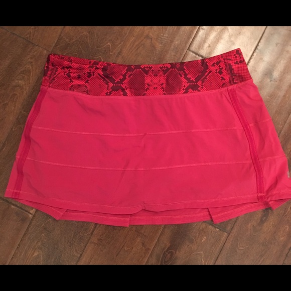 Lululemon pace rival skirt