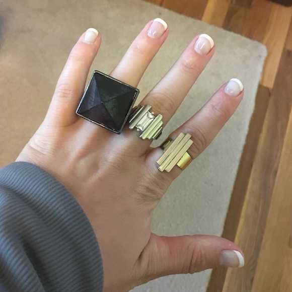 Beautiful set of rings! 💎💎💎