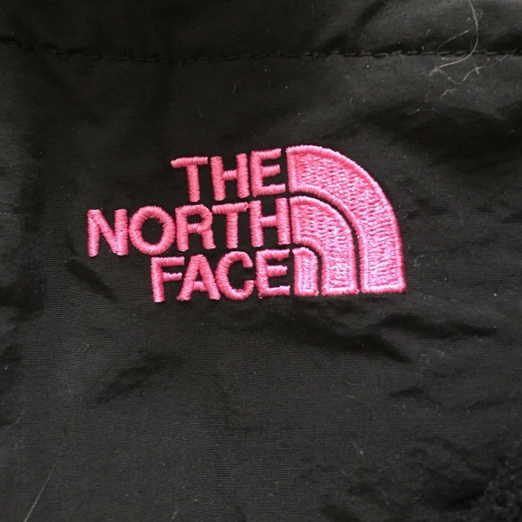 ‼️SOLD‼️Women's Pink Ribbon Denali Jacket - Picture 3 of 4