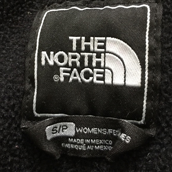 ‼️SOLD‼️Women's Pink Ribbon Denali Jacket - Picture 4 of 4