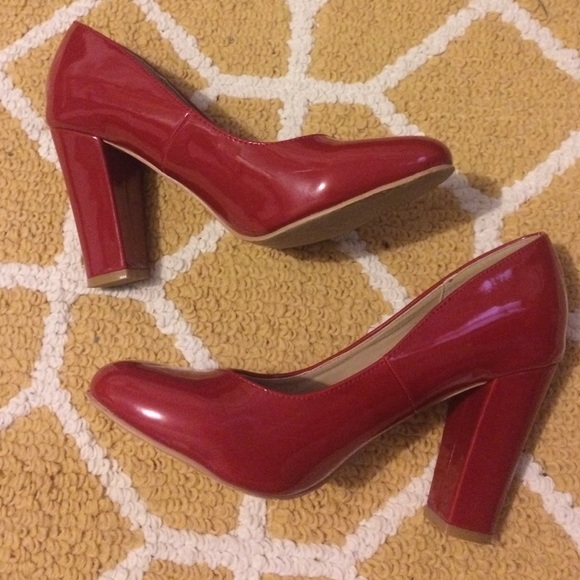 Vibrant Red Pumps