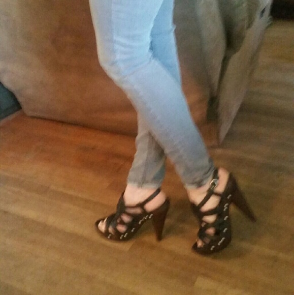 Heels - Picture 2 of 2