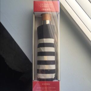 Never rains in Southern California 🌧⛈☔️☂