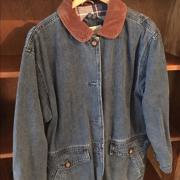REDUCED. DENIM BARN JACKET