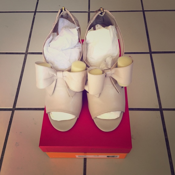 SOLD Peep toe sandal