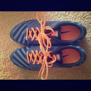 Brand New Nike Sneakers!!