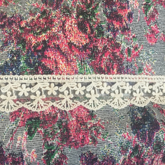 ❤Beautiful printed skirt - Picture 3 of 3