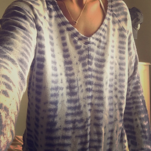 Lightweight sweater
