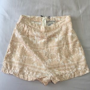 Novella Royale White Chantilly Shorts