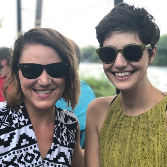 Meet your Posher, Allison - Picture 3 of 8