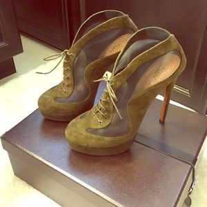 Green suede Alaia bootie heels