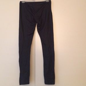 Miley Cyrus leggings