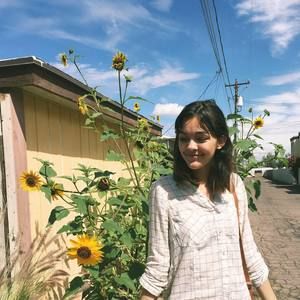 Meet your Posher, Michaela