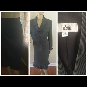 Le Suit 2pc Suit