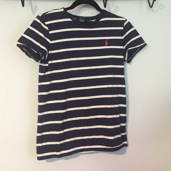 Polo tshirt pullover. Barely worn. Great condition