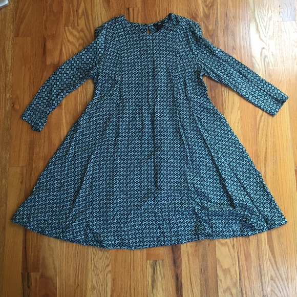 H&M Green pattern babydoll shift dress 3/4 sleeves