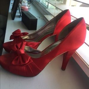 Wore them once at my sisters wedding👰🏼