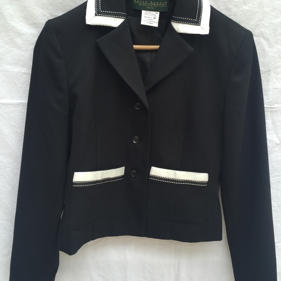 Excellent Harve Benard blazer, size 6P