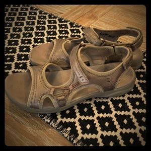 Clarks In Motion Sandals