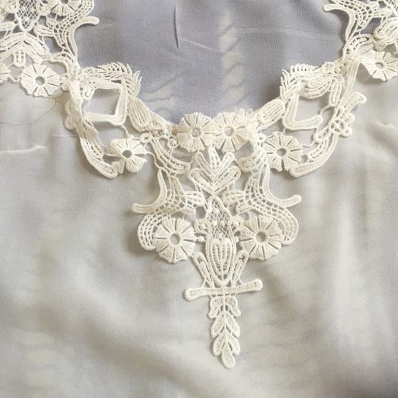 Beige sheer top - Picture 2 of 3