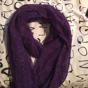 SPARKLY PURPLE INFINITY SCARF