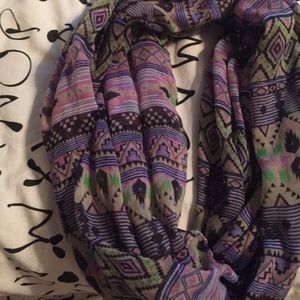 TRIBAL PRINT INFINITY SCARF