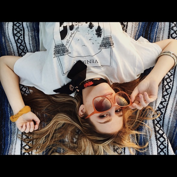 Meet your Posher, Taylor - Picture 4 of 4