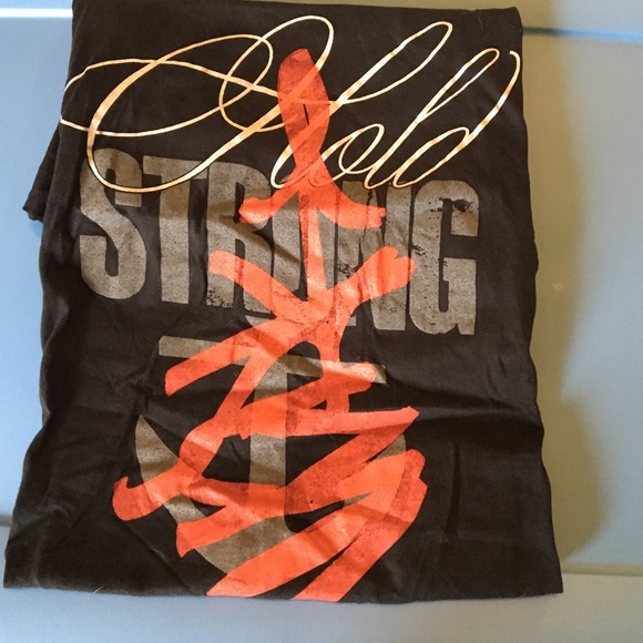 Flag nor fail hold strong v neck t shirt