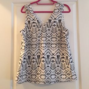 Nwt Aztec print tank L