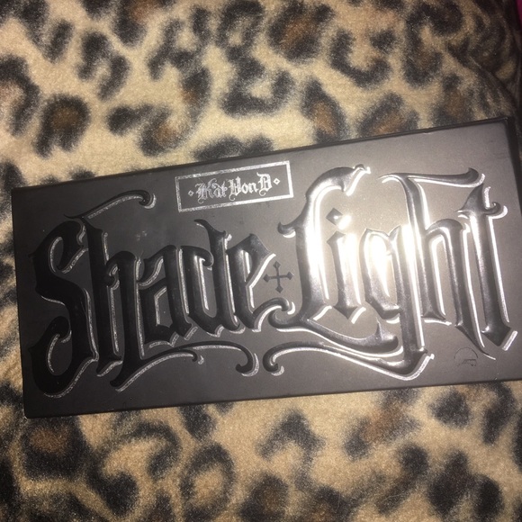 Kat Von D shade and light contour pallet