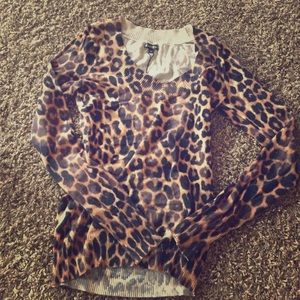 Long sleeve express leopard print shirt.