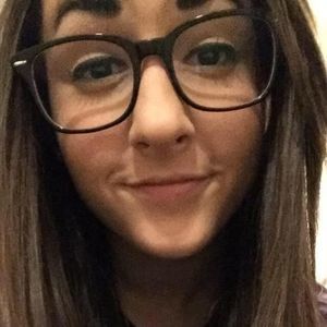 Meet your Posher, Adriana