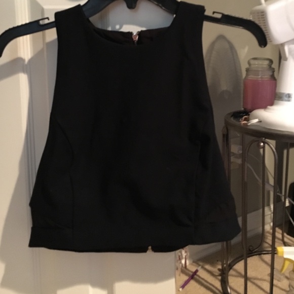 crop tank with zipper on back - Picture 1 of 3