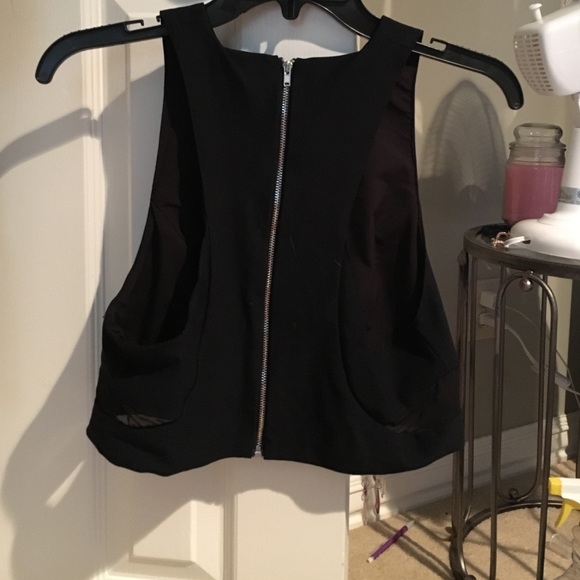crop tank with zipper on back - Picture 2 of 3