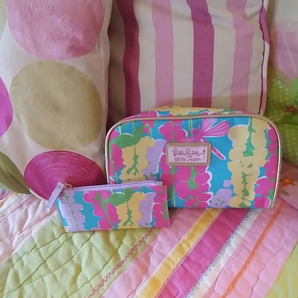 Lilly Pulitzer Handbags - Lilly Pulitzer 2 piece cosmetic case set